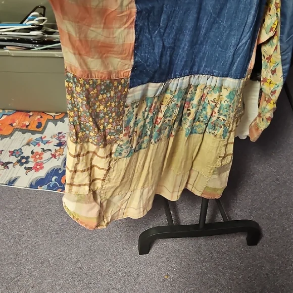 Floral Patchwork Button Down Shirt - Picture 9 of 10